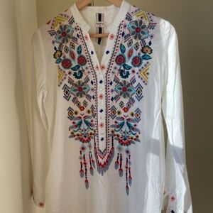 isato Josephine Embroidered Tunic